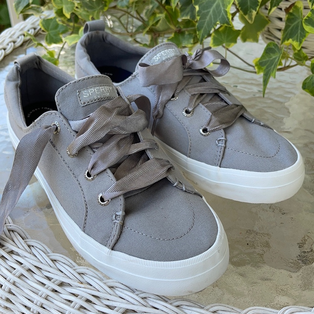 Sperry women’s gray sneakers size 10